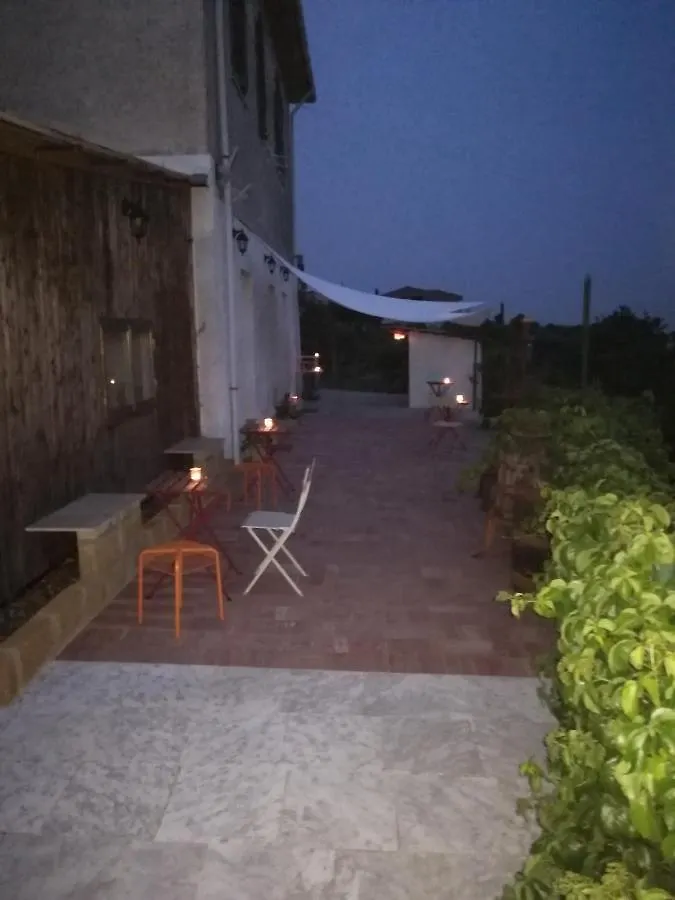 Gasthaus In Campagna La Spezia