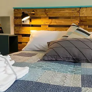  Apartment Peggy House